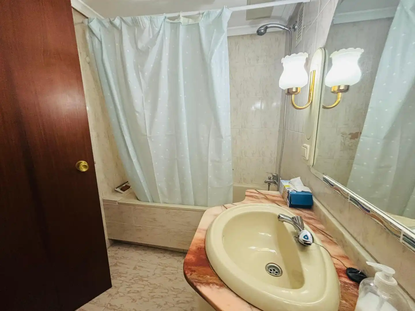 Badezimmer von Wohnung zum Verkauf in Salou mit Möbliert