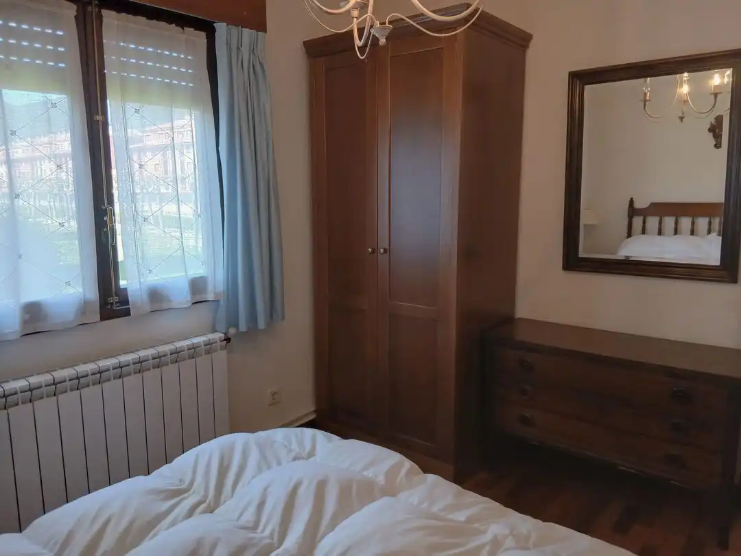 Schlafzimmer von Wohnung zum Verkauf in Ezcaray mit Heizung, Privatgarten und Terrasse