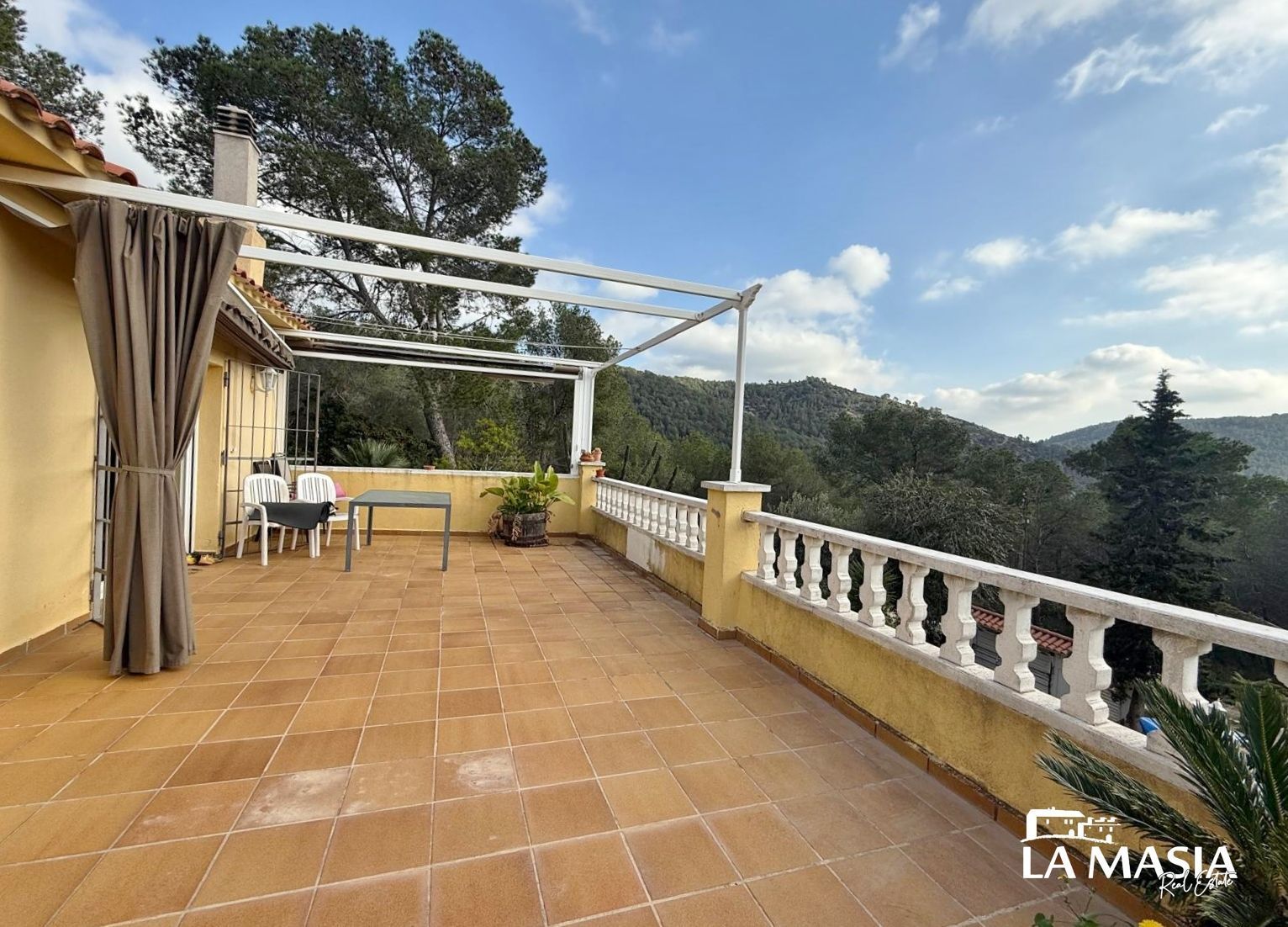 Terrassa de Casa o xalet en venda en Olivella amb Calefacció, Jardí privat i Terrassa