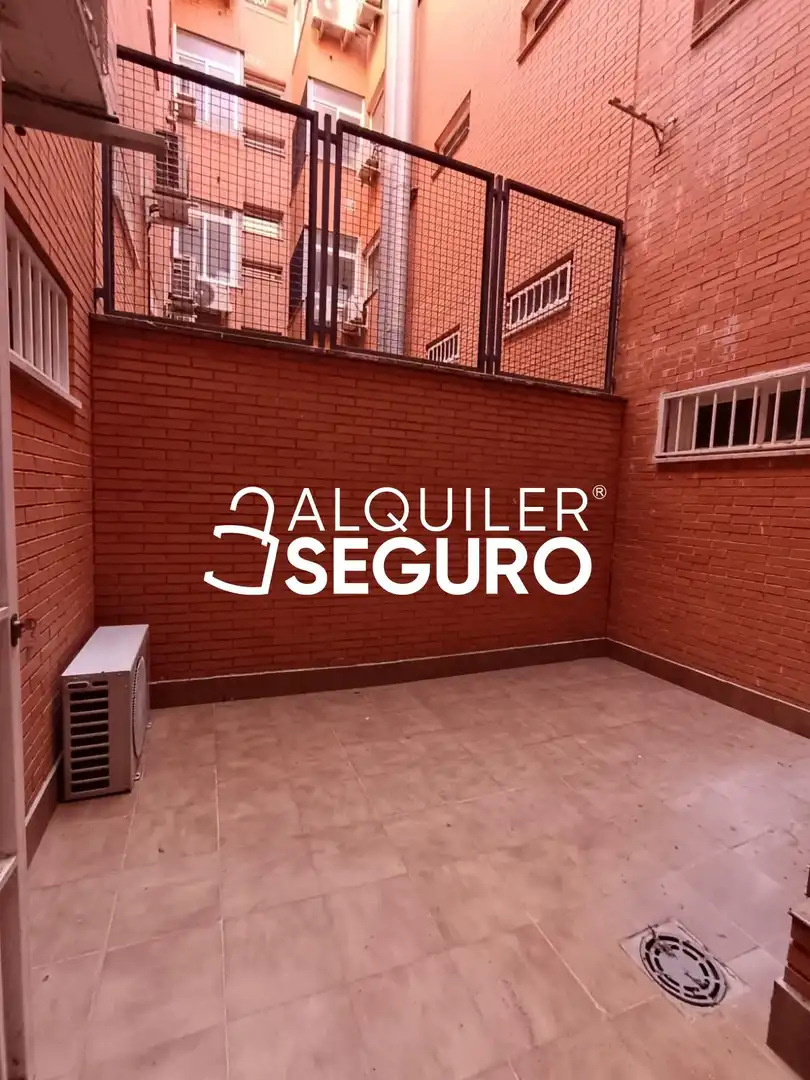 Piso con ascensor en alquiler en del Universo, imagen 37