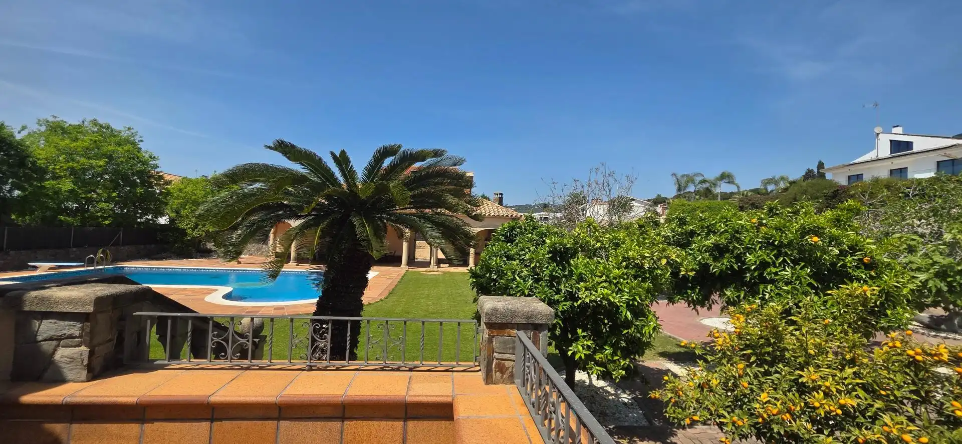 Garden of Houses for sale in Mataró  with Air Conditioner, Heating and Terrace