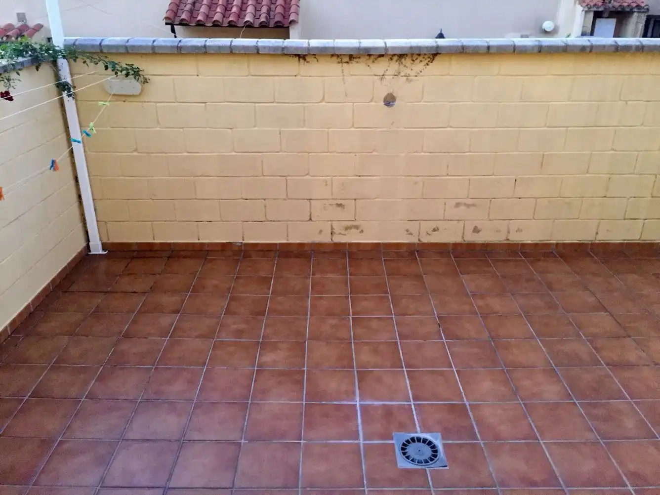 Terrassa de Casa adosada de lloguer en Algeciras amb Aire condicionat, Traster i Moblat