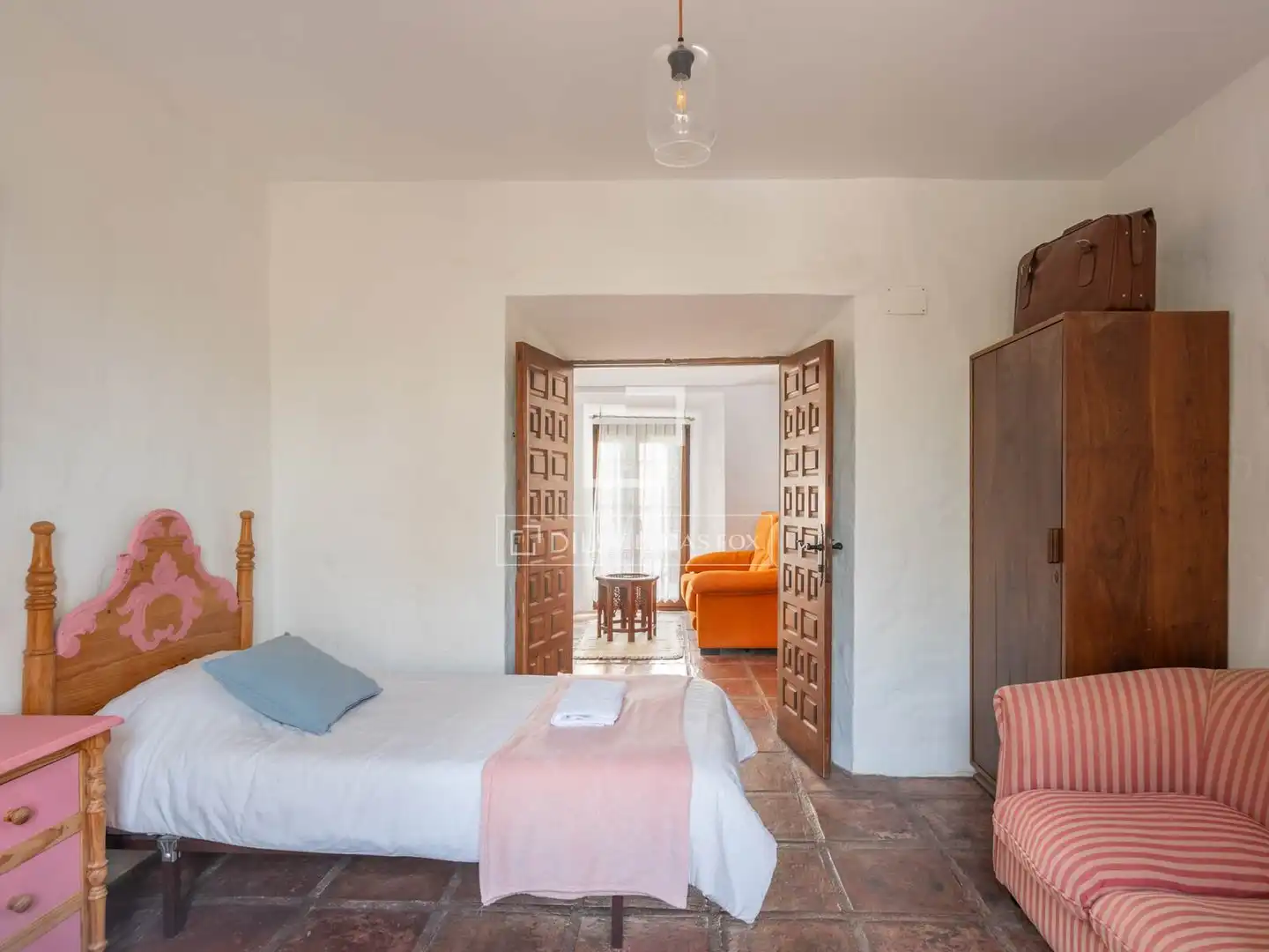 Dormitori de Finca rústica en venda en Málaga amb Jardí privat, Terrassa i Piscina