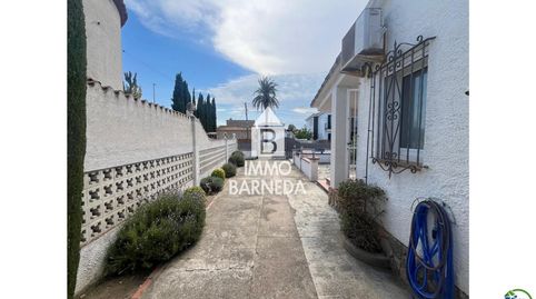 Foto 2 de Casa o chalet en venta en Peni, 115, Peni, Empuriabrava