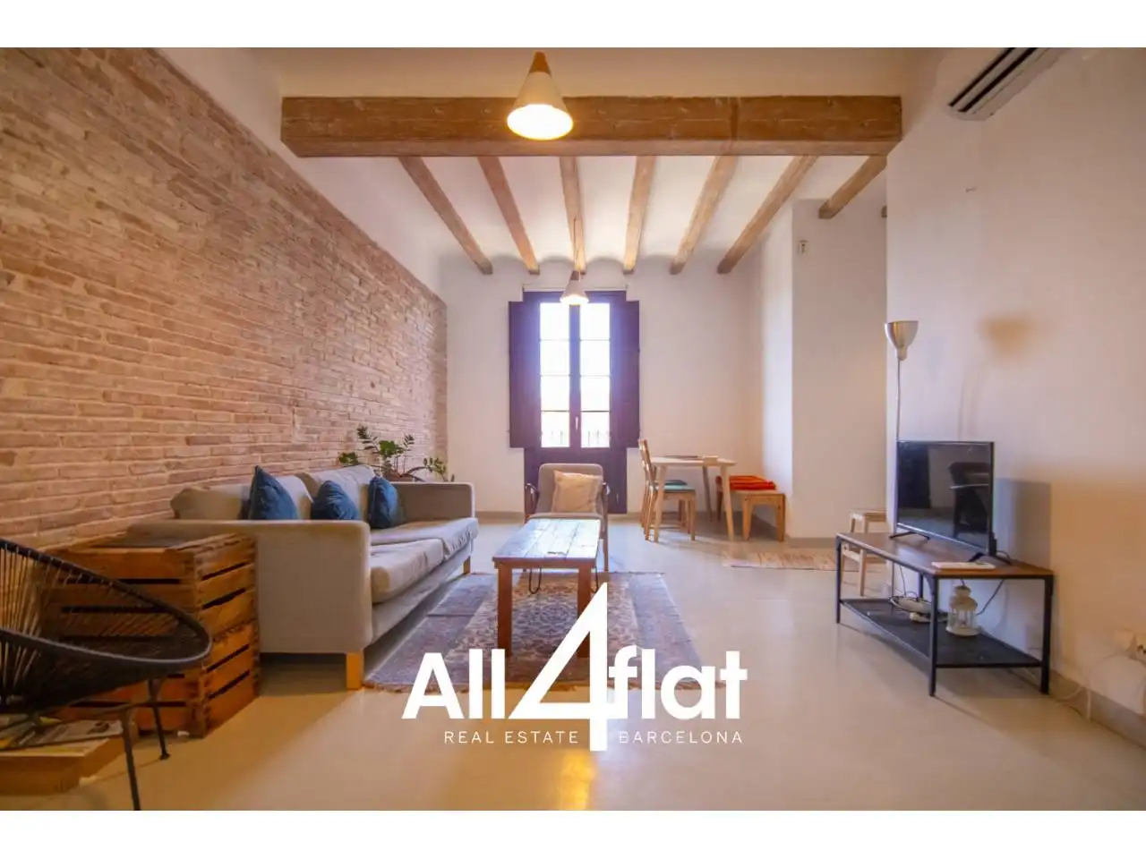 Flat with terrace for sale in Calle robador