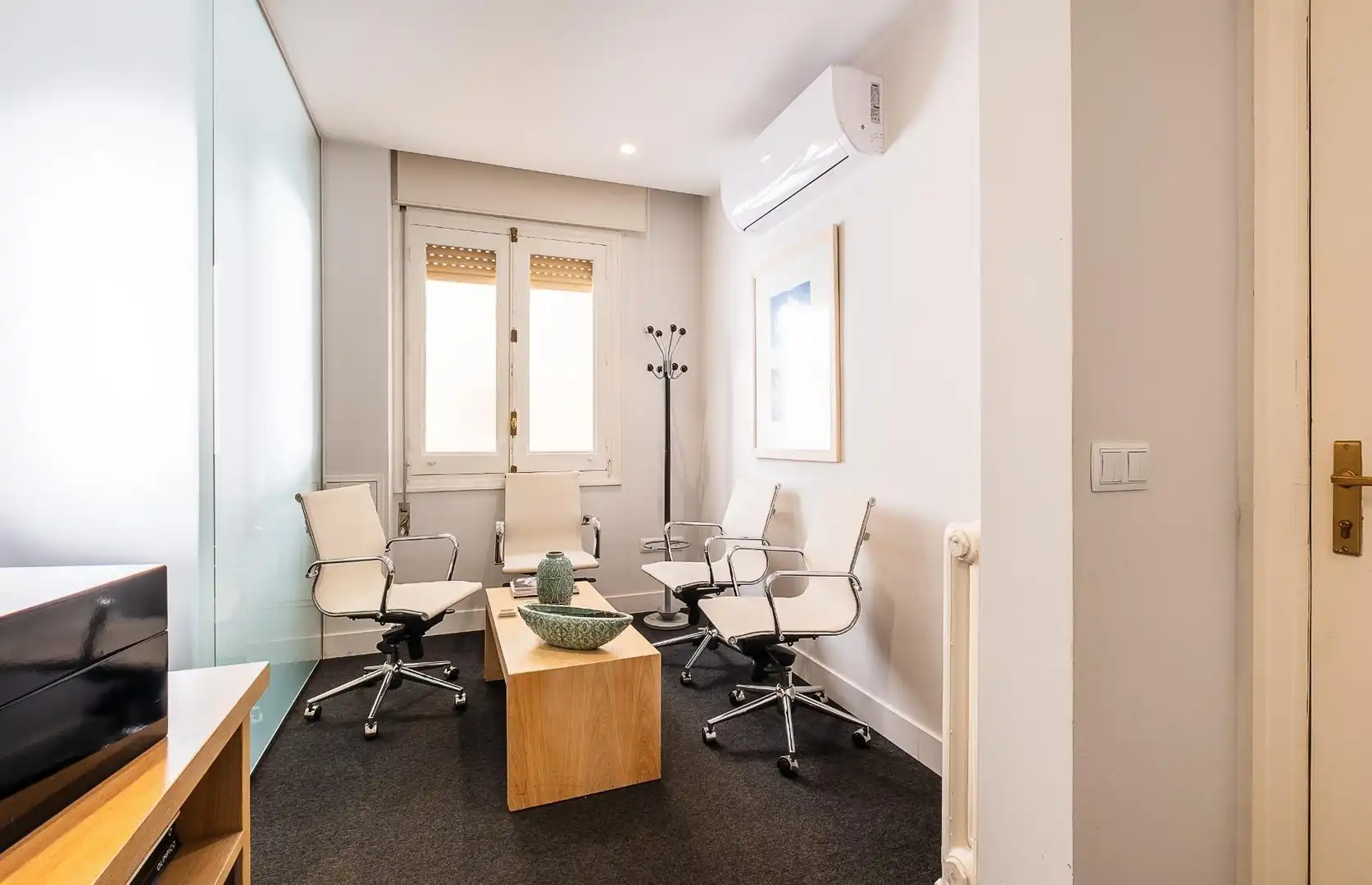 Büro zur Miete in Madrid mit Klimaanlage und Heizung