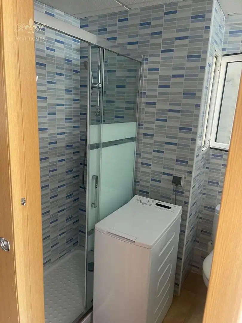 Bathroom of Flat for rent in Benidorm  with Terrace