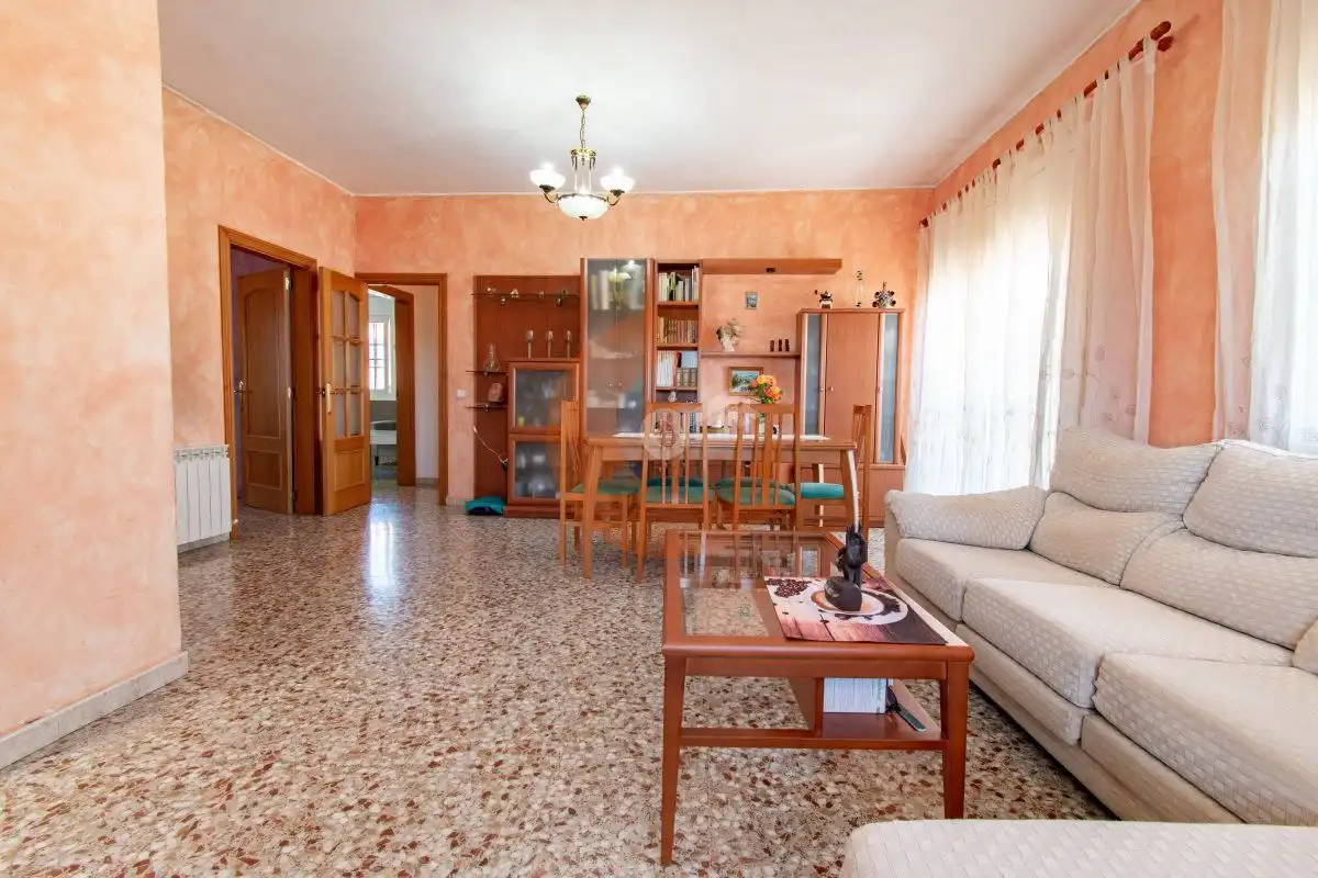 Sala d'estar de Casa o xalet en venda en Santa Oliva amb Jardí privat, Terrassa i Traster
