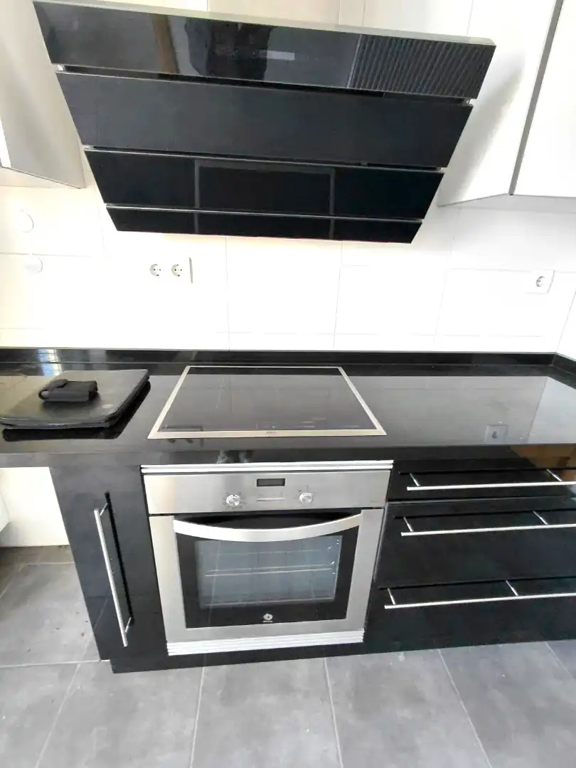 Cocina de Piso en venta en Oleiros con Calefacción, Parquet y Trastero