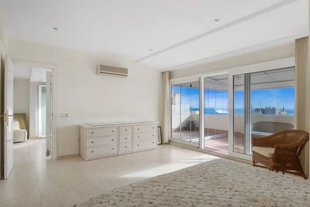 Schlafzimmer von Maisonette zum Verkauf in Torremolinos mit Klimaanlage, Terrasse und Möbliert