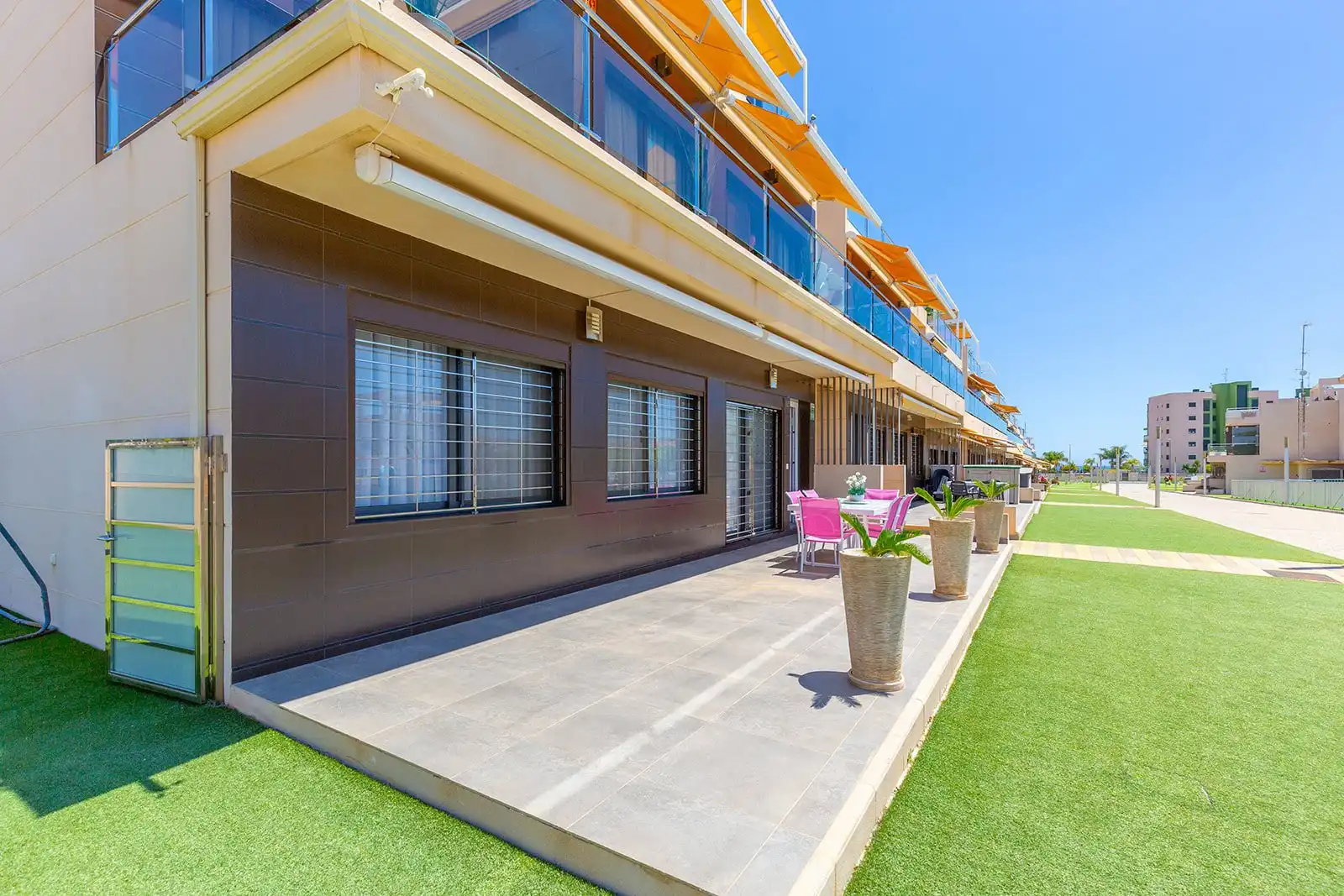 Terraza de Apartamento en venta en Pilar de la Horadada con Amueblado