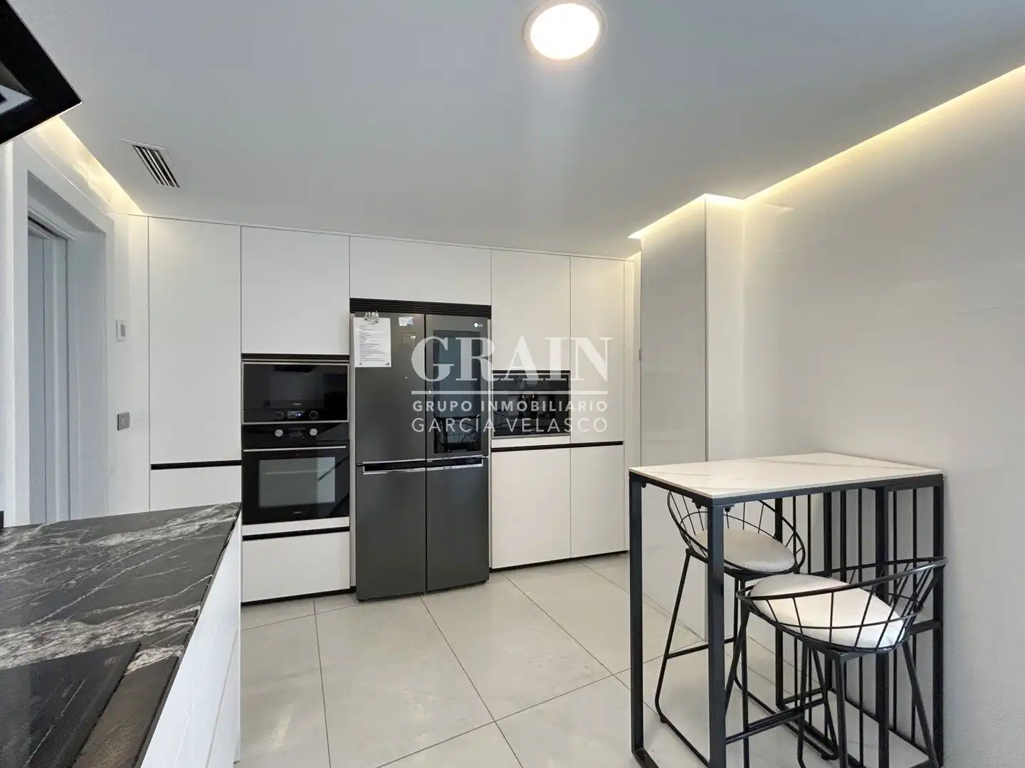 Kitchen of Flat for sale in Albacete  with Air Conditioner, Heating and Balcony