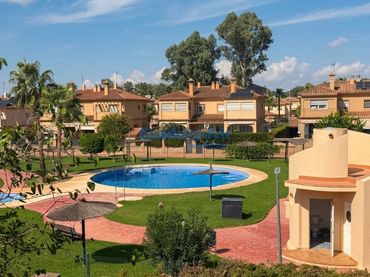 Maison jumelée avec balcon à vendre à Condequinto