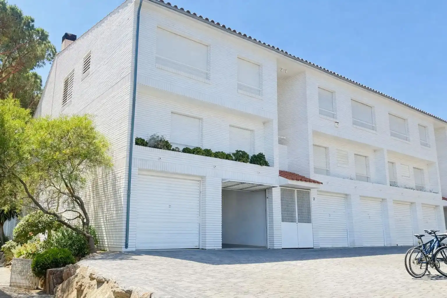 Vista exterior de Apartament en venda en Pals amb Calefacció, Jardí privat i Piscina