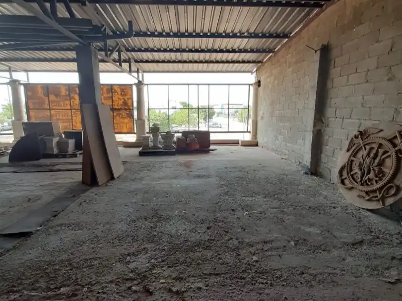 Local comercial de lloguer a avenida Nazaret 2, imagen 2