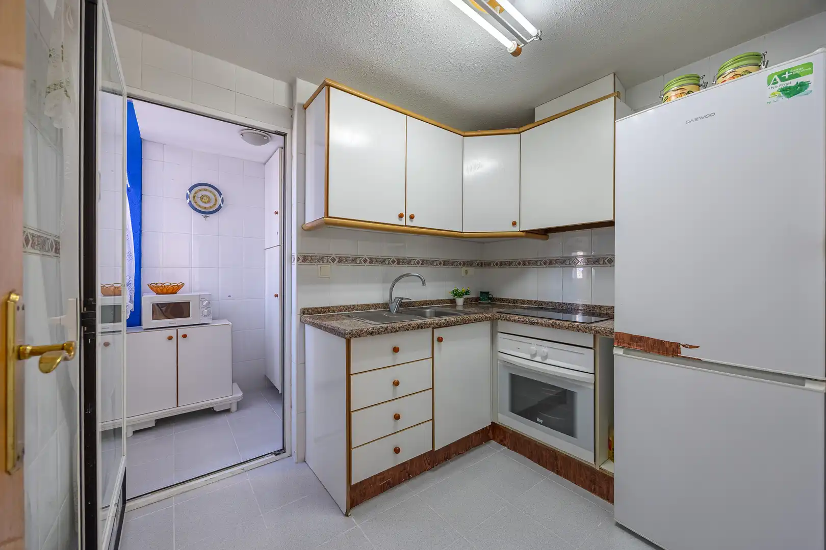 Kitchen of Flat for sale in Benidorm  with Swimming Pool and Community pool