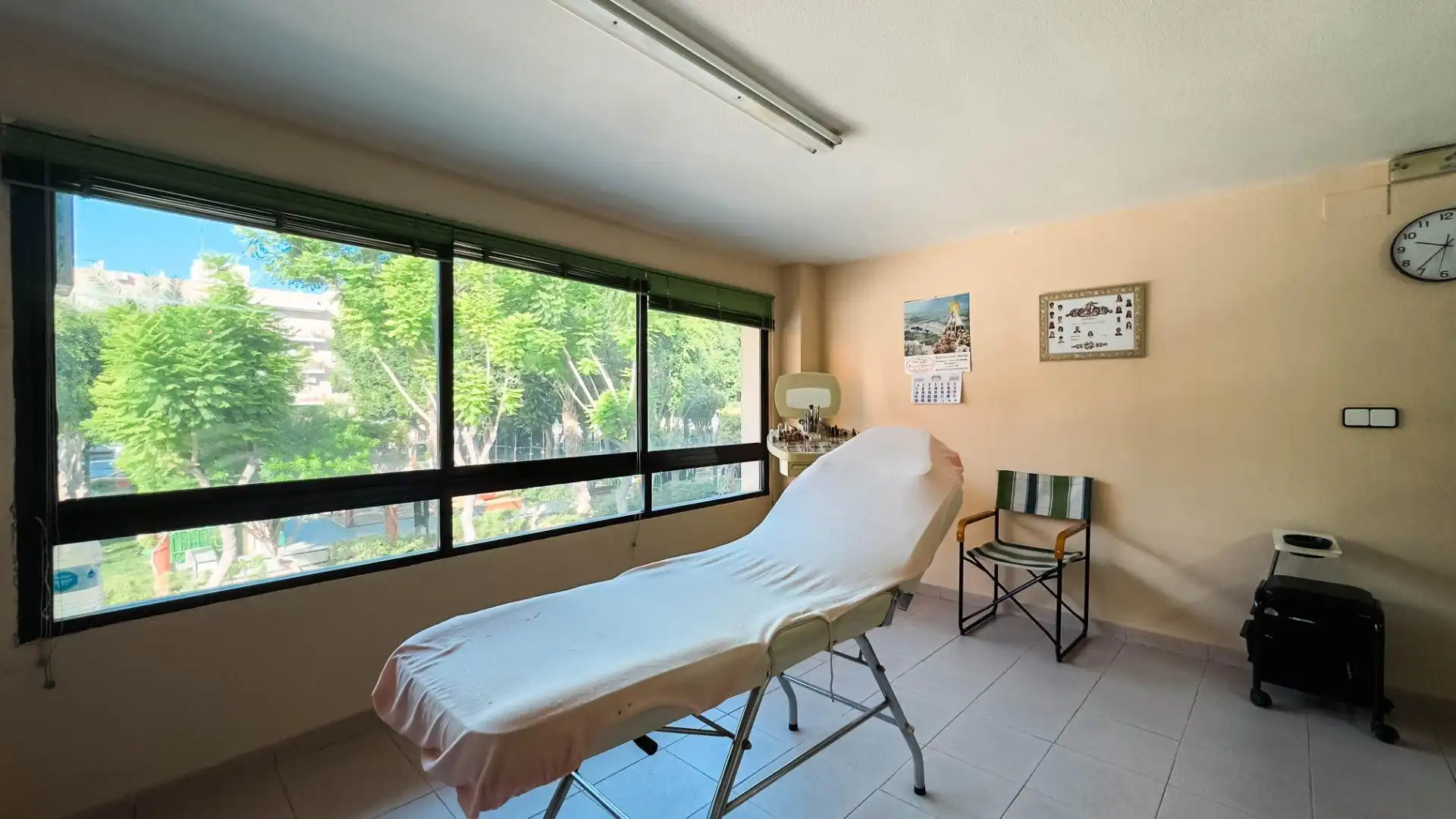 Büro zum Verkauf in Calle Montserrat Guilabert Valero, Carrús Oeste