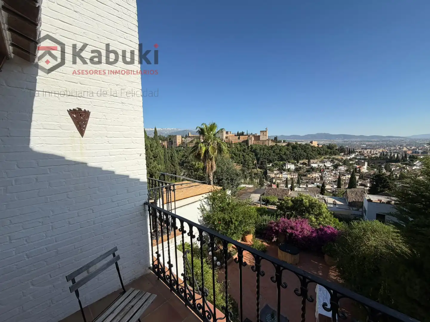 Exterior view of Flat for rent in Granada  with Air Conditioner, Heating and Terrace