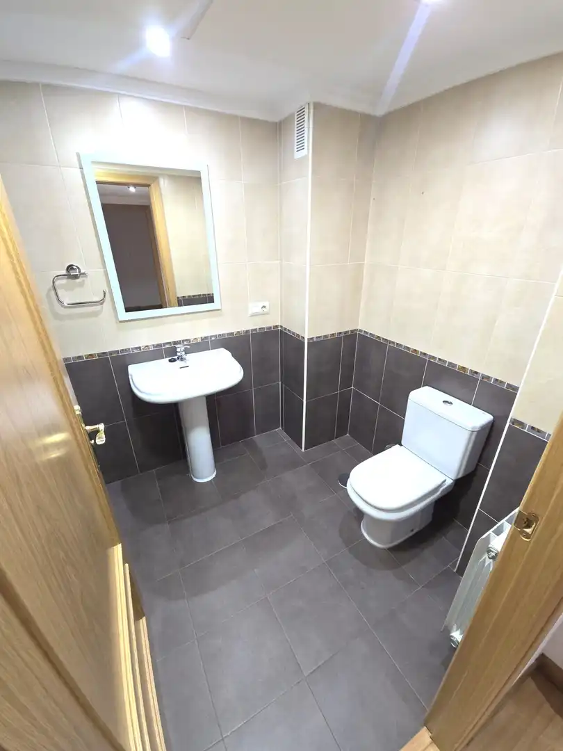 Flat for rent in GARCIA PLATA DE OSMA, Centro
