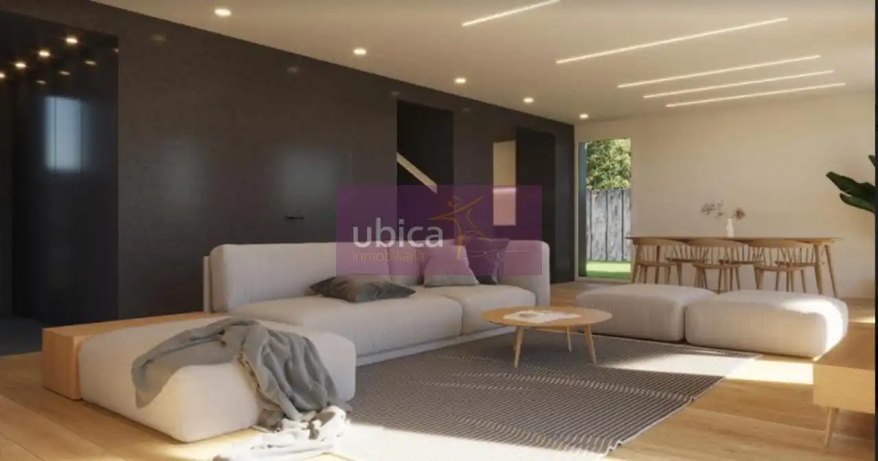 Sala d'estar de Casa adosada en venda en Tui amb Calefacció, Jardí privat i Terrassa