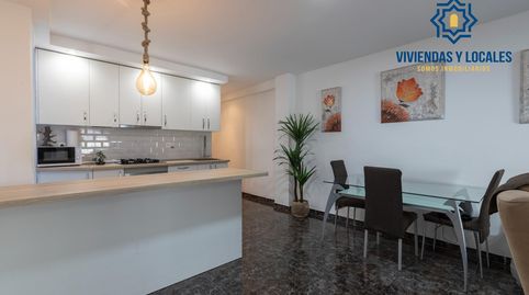 Foto 3 de Piso en venta en Calle de Laureado López Muñoz, 19, Barrio de Zaidín, Granada Capital