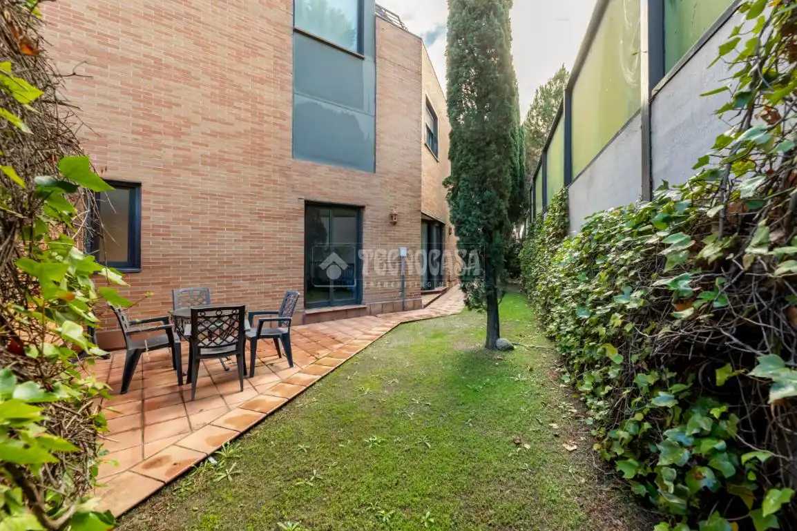 Garden of Flat for sale in Torrelodones  with Air Conditioner, Heating and Private garden