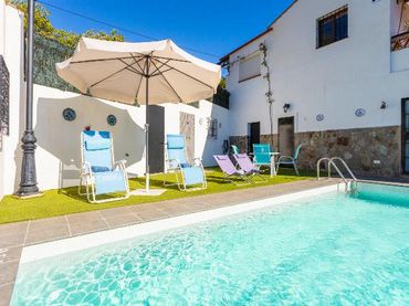 Casa rustica con piscina in vendita a Carretera de Torrox 10
