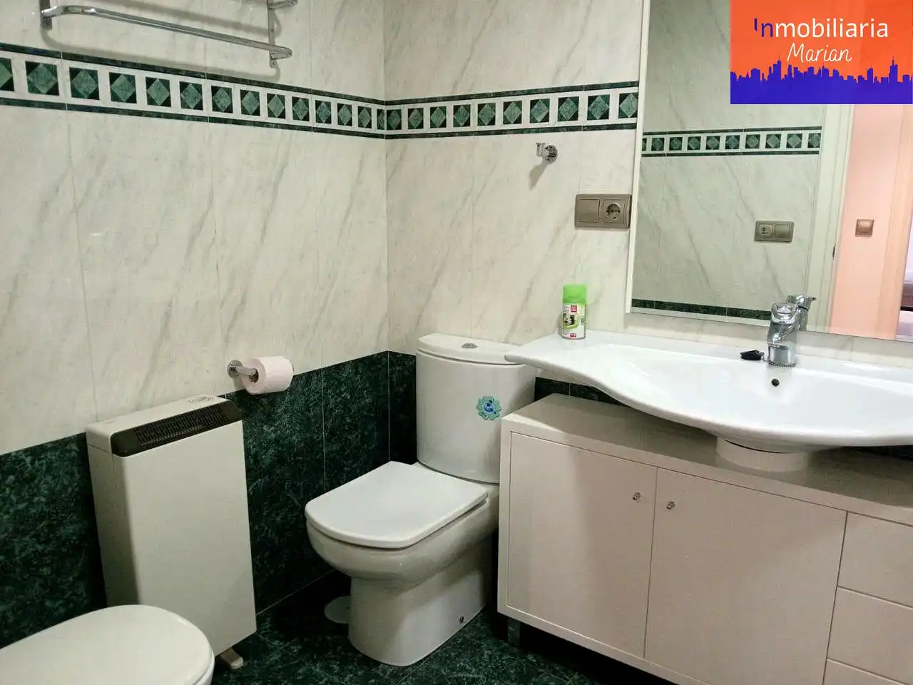 Bathroom of Flat for sale in Aranda de Duero  with Terrace and Storage room