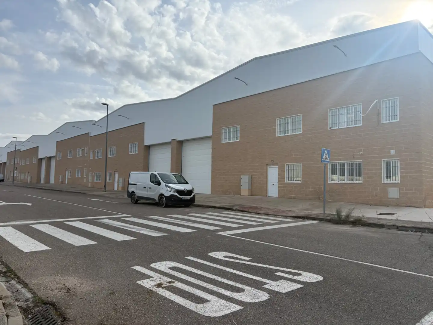 Fabrikhallen zur Miete in Calle Ventalomar, Santa María de Benquerencia