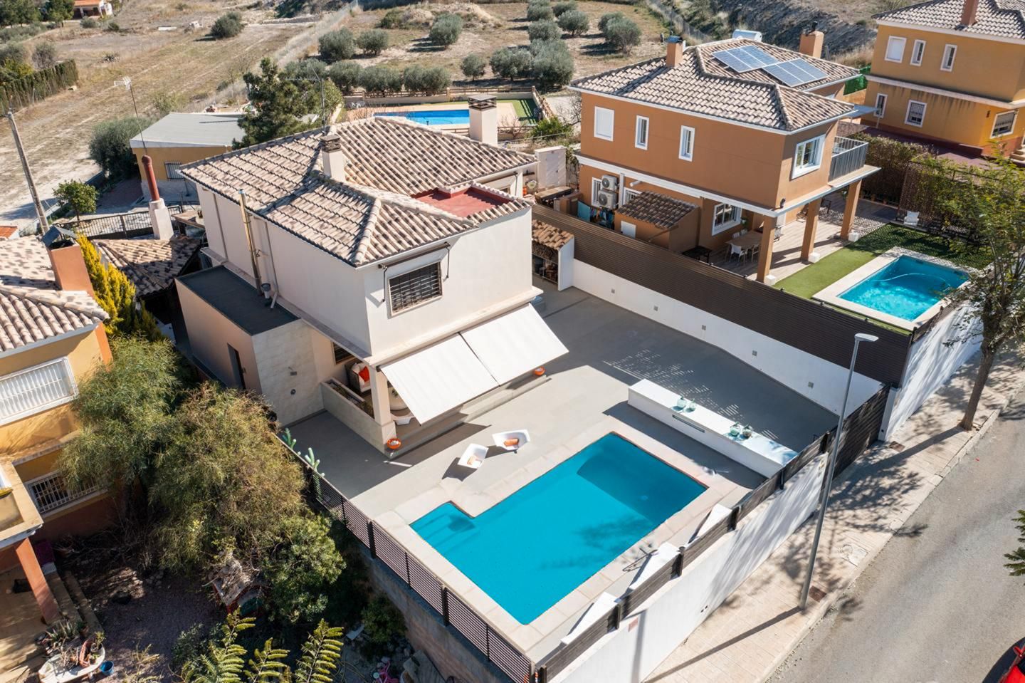 Piscina de Casa o xalet en venda en Aspe amb Aire condicionat, Jardí privat i Terrassa