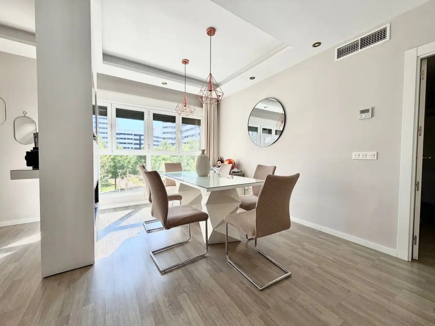 Piso con piscina en venta en Via Hercúlea, imagen 3