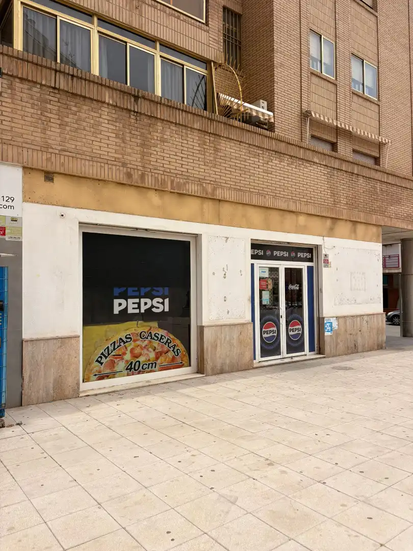 Local de alquiler en Almería