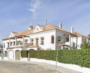 Vista exterior de Casa o xalet en venda en Villanueva del Ariscal amb Terrassa