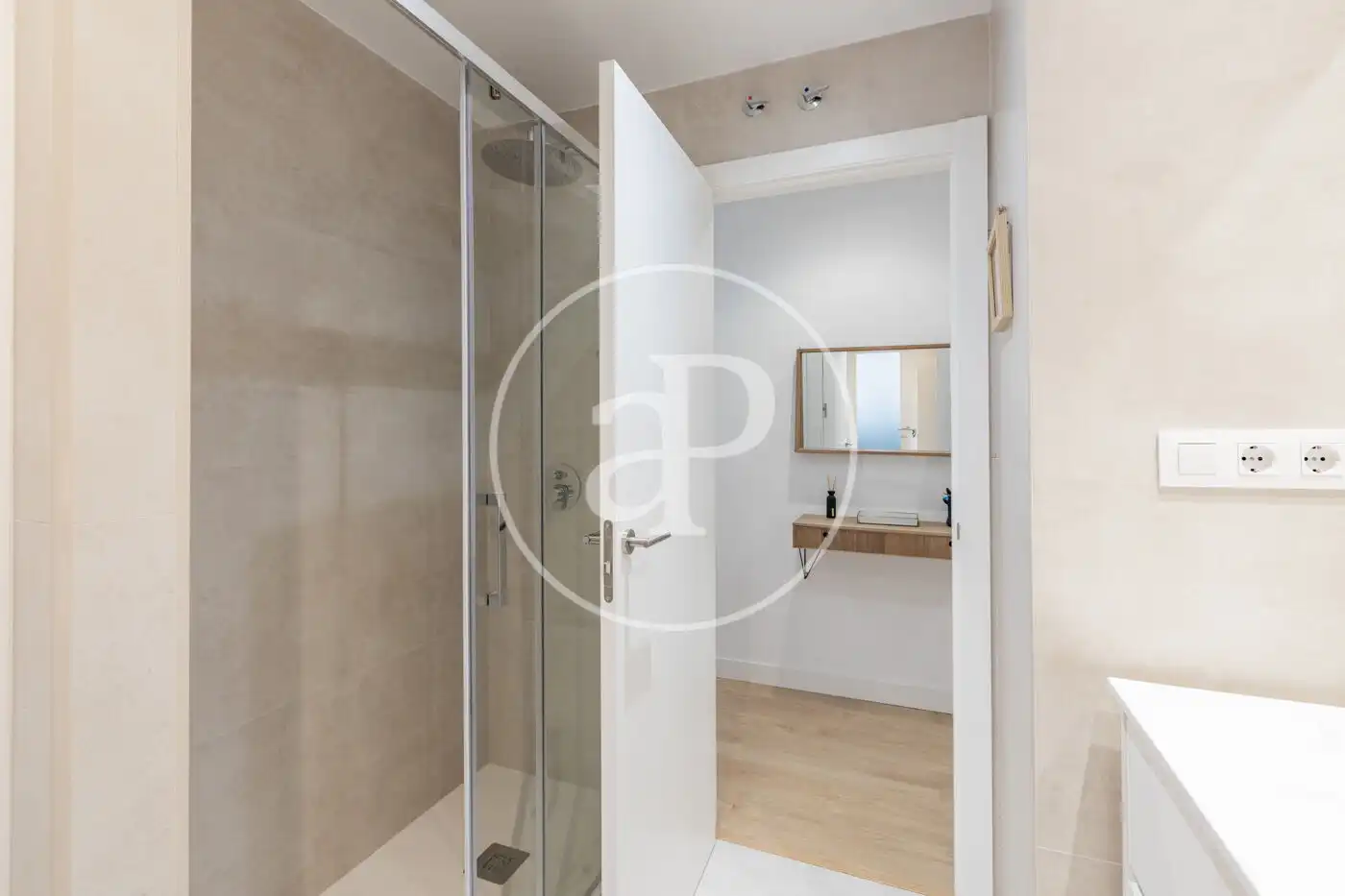 Baño de Piso en venta en Madrid con Aire acondicionado, Calefacción y Terraza
