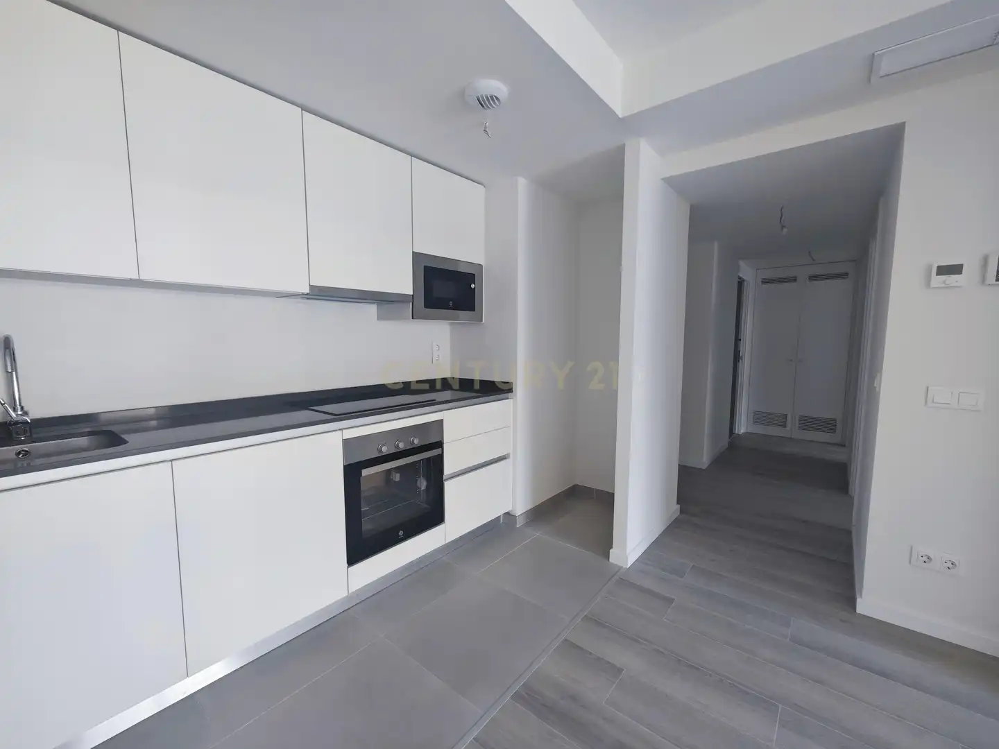 Cuina de Apartament en venda en Sabadell amb Aire condicionat, Jardí privat i Piscina