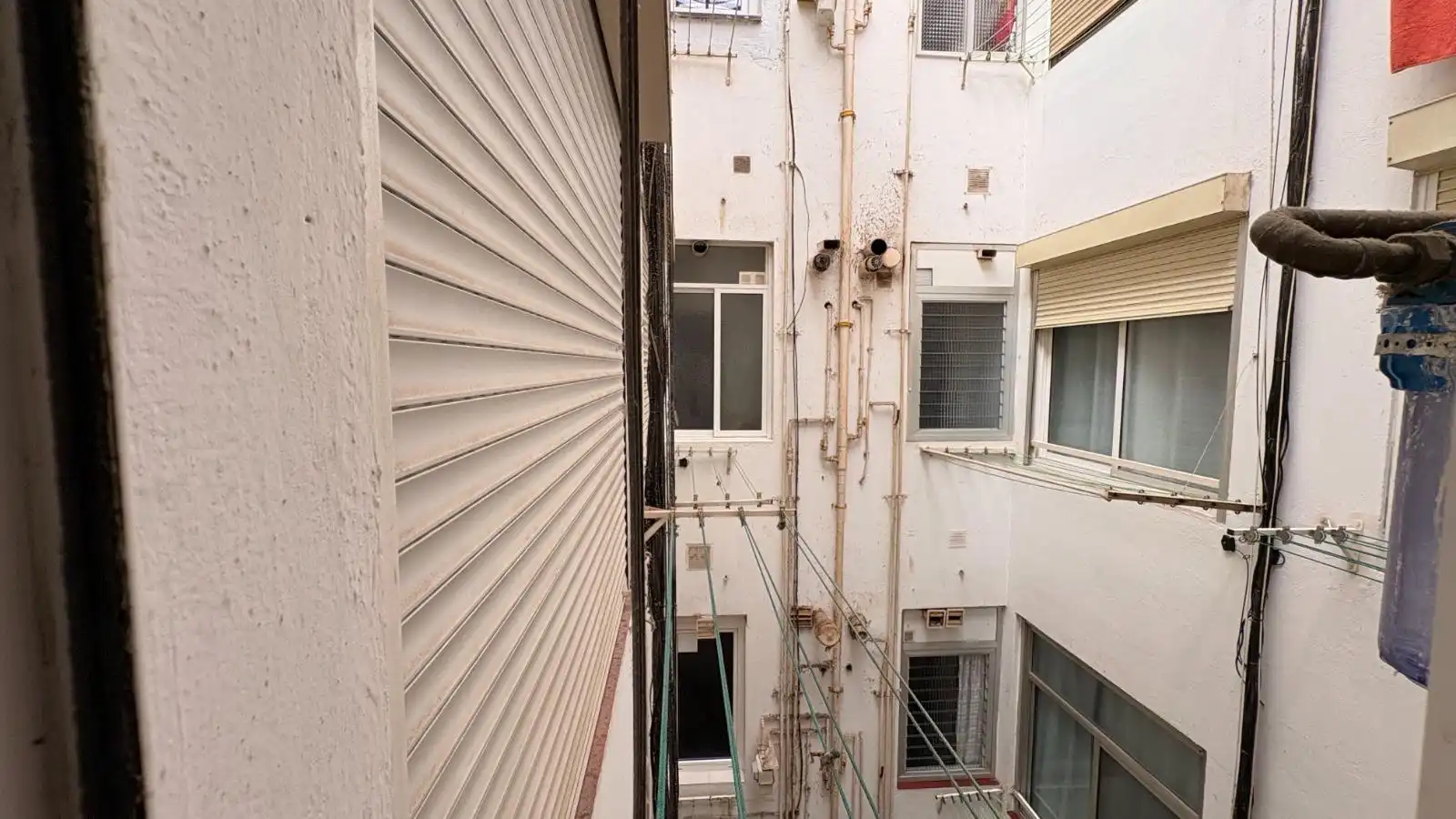 Außenansicht von Wohnung zum Verkauf in L'Hospitalet de Llobregat mit Parkett