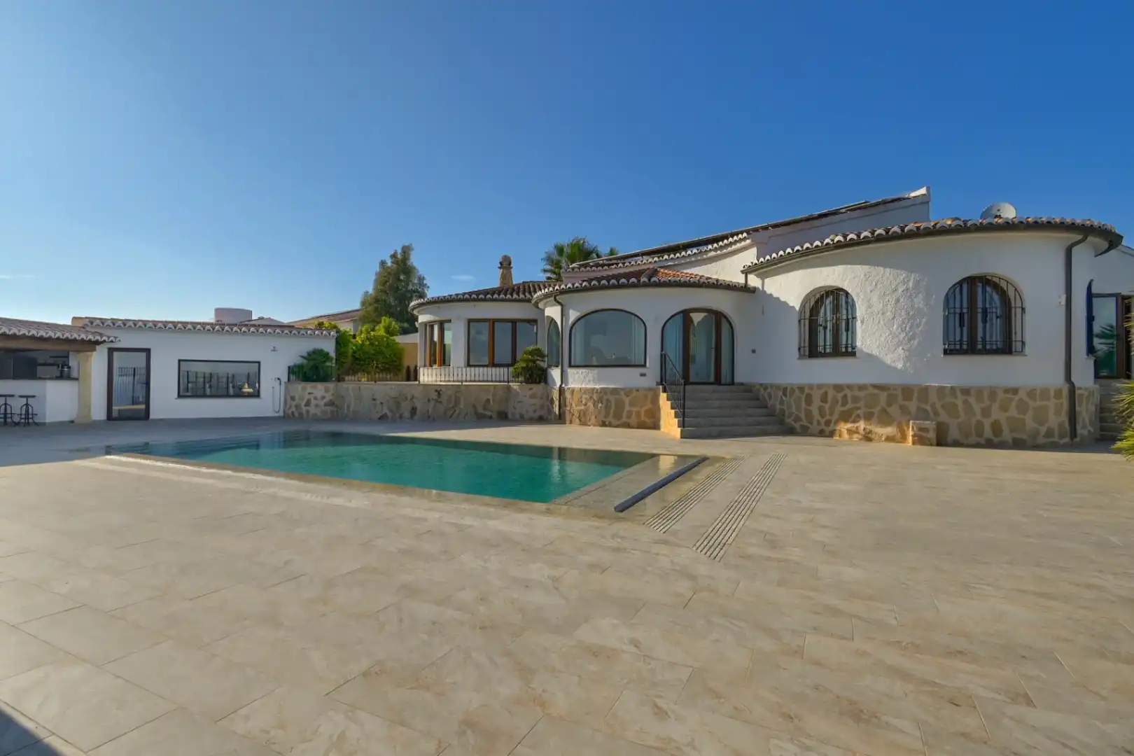 Vista exterior de Casa o chalet en venta en Jávea / Xàbia con Aire acondicionado, Terraza y Piscina