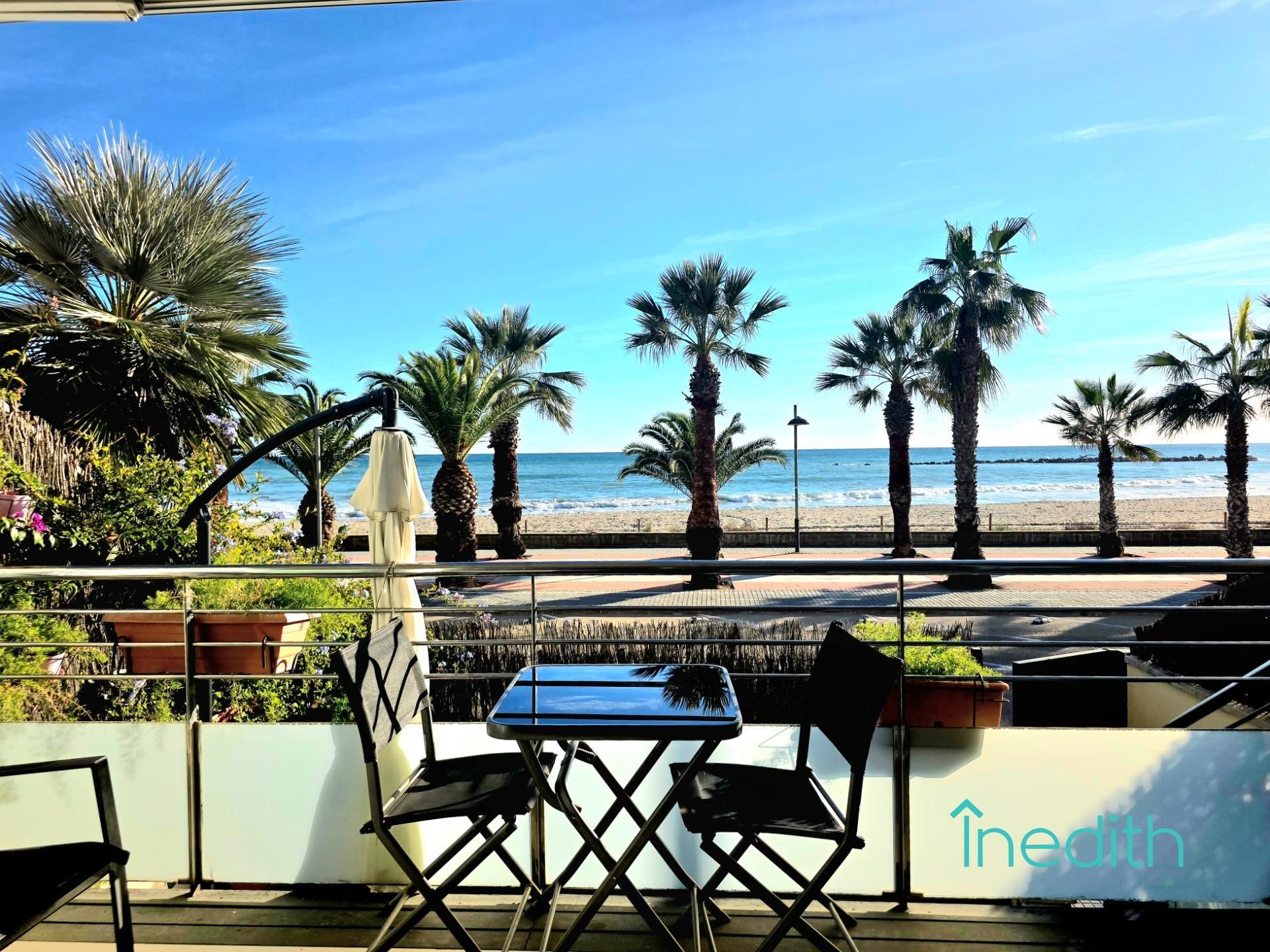 Flat for sale in Cubelles  with Air Conditioner, Private garden and Terrace