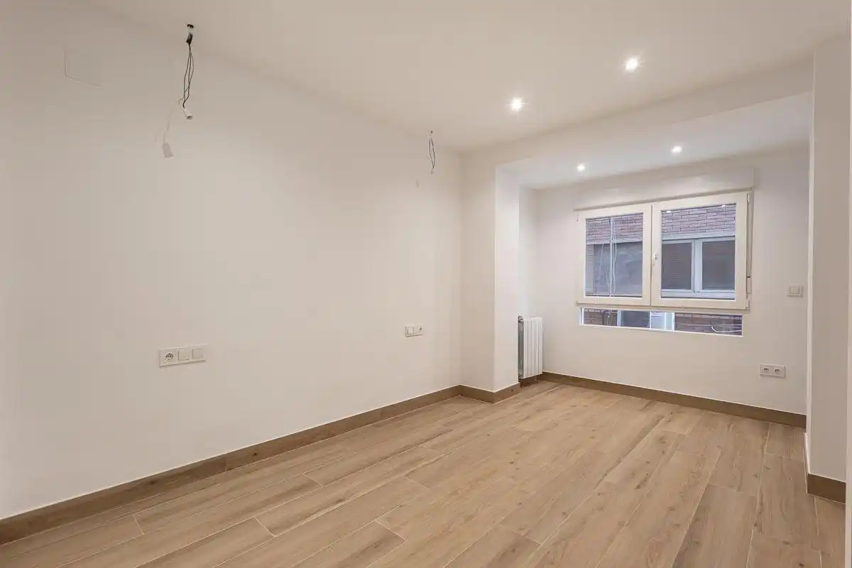Flat for rent in Granada  with Heating