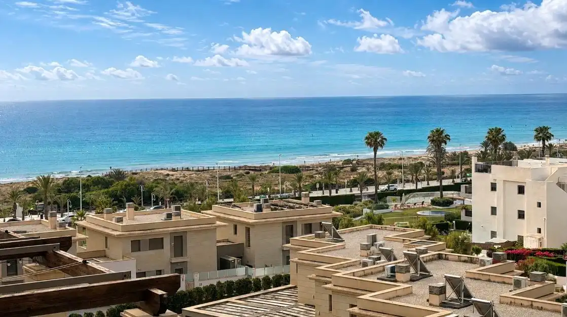 Vista exterior de Apartamento en venta en Elche / Elx con Aire acondicionado, Jardín privado y Terraza