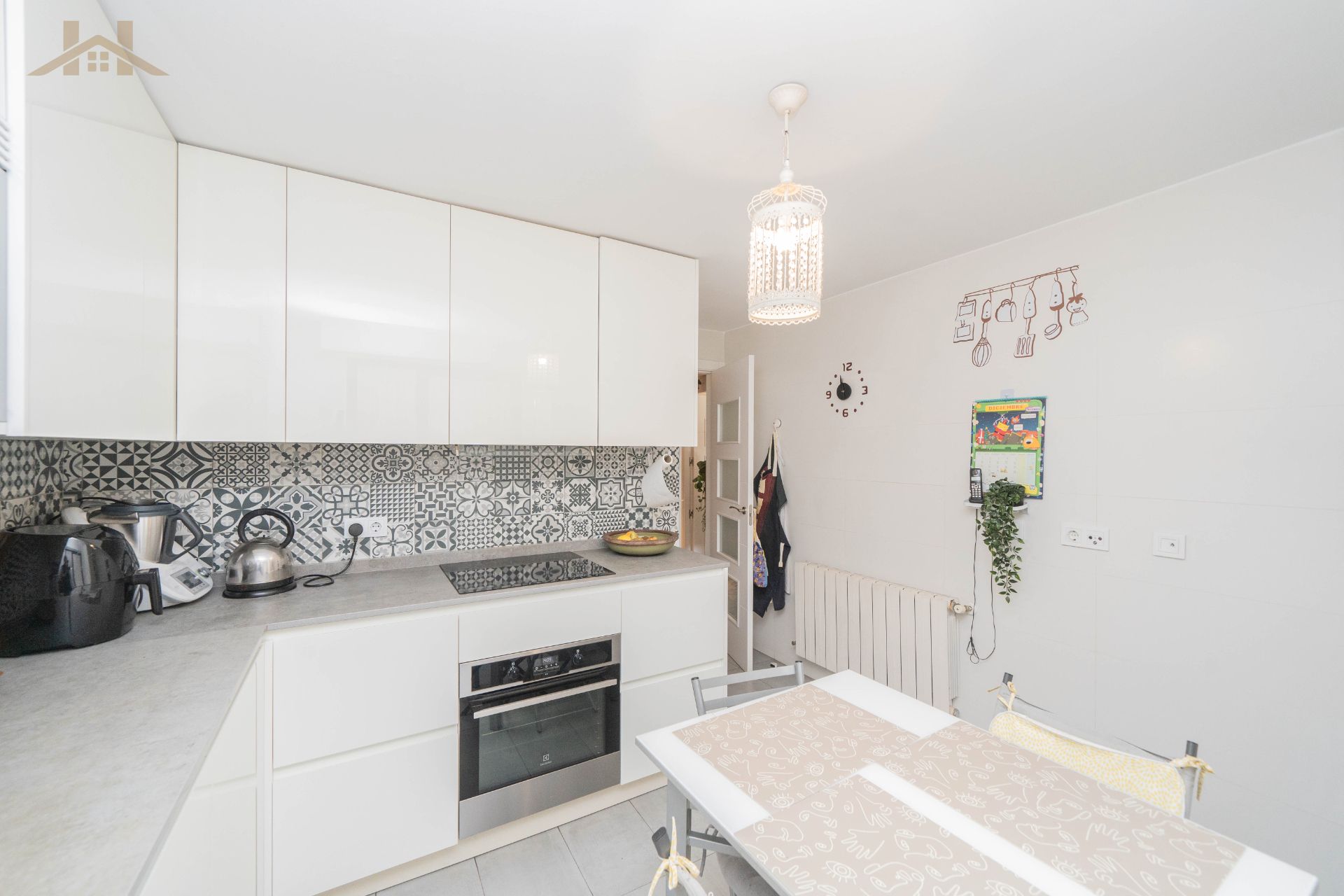 Kitchen of Flat for sale in Pozuelo de Alarcón  with Air Conditioner, Heating and Terrace