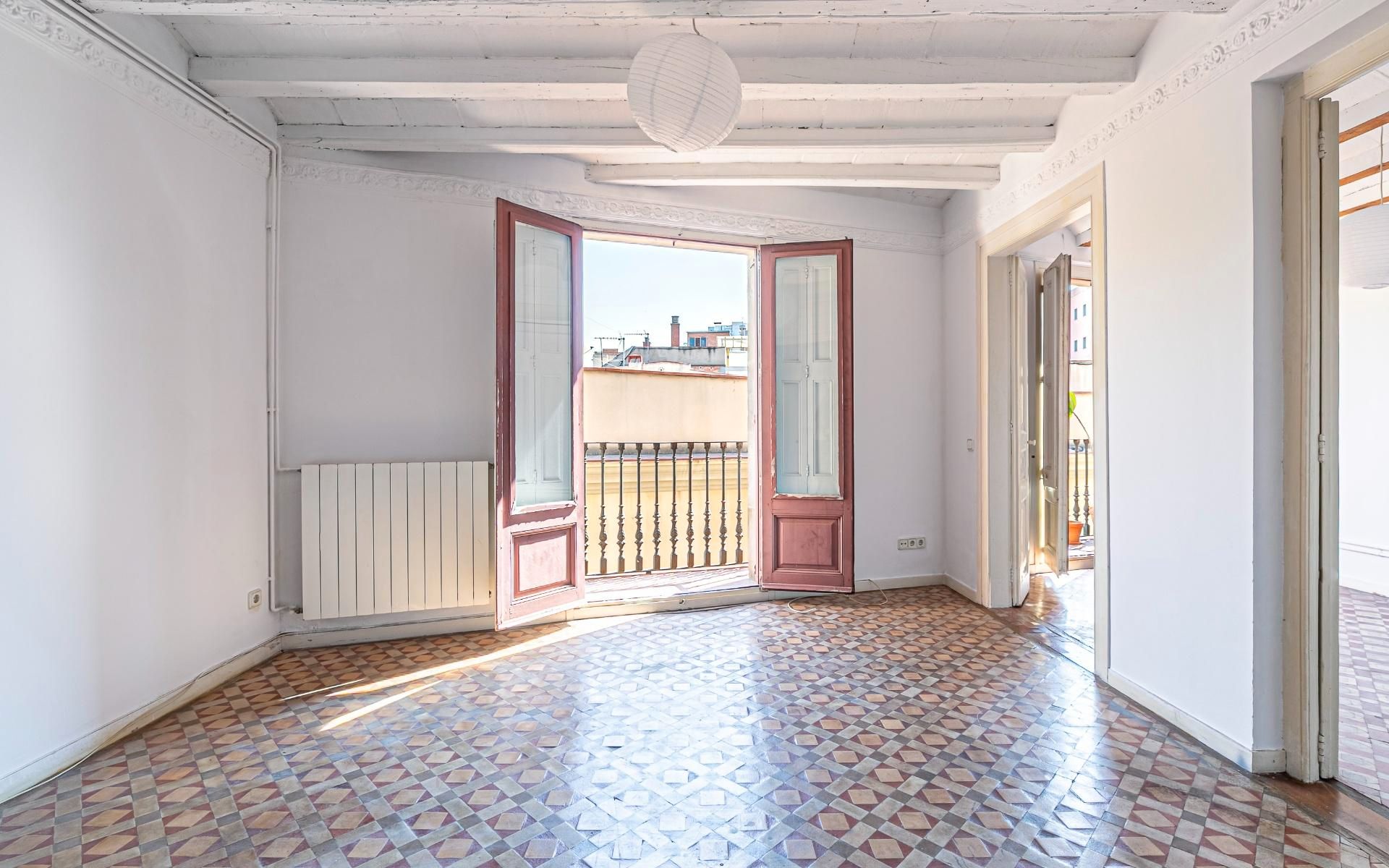 Flat for sale in  Barcelona Capital  with Heating and Balcony