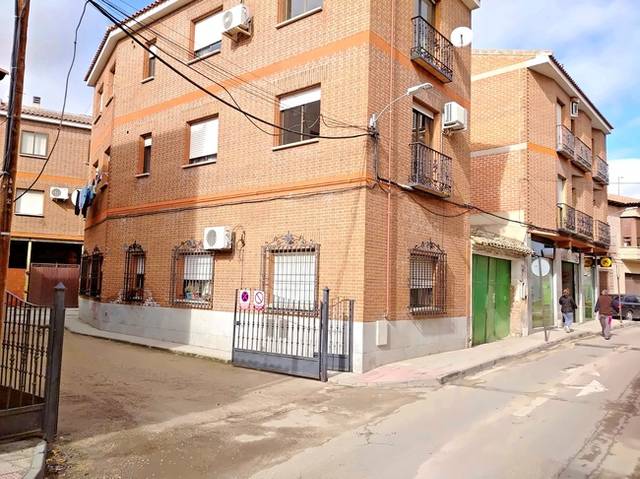 Piso en Venta en C/ Alfares en La Puebla de Montalbán
