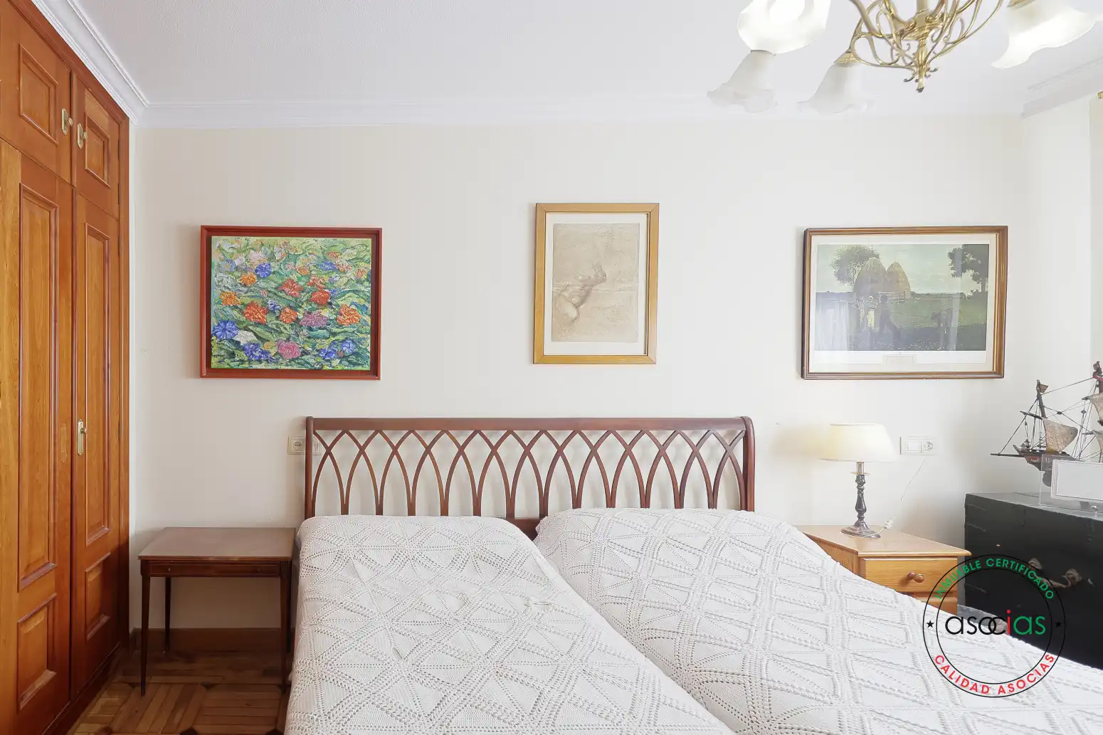 Habitación de Piso en venta en Gijón  con Calefacción, Parquet y Terraza