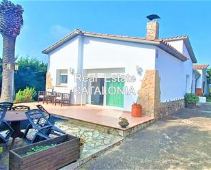 Vista exterior de Casa o xalet en venda en Lloret de Mar amb Aire condicionat i Terrassa