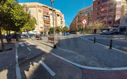 Vista exterior de Pis en venda en  Valencia Capital amb Terrassa i Alarma