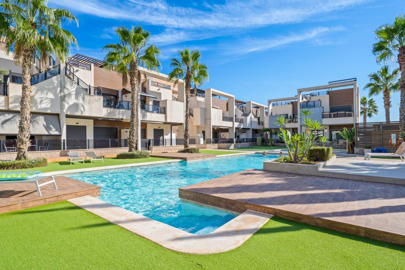 Exterior view of Apartment for sale in Guardamar del Segura  with Terrace and Furnished