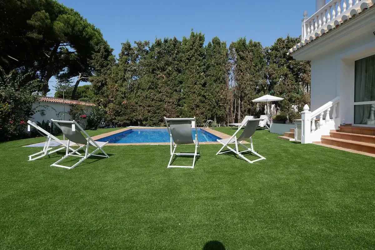 Piscina de Casa o xalet en venda en Marbella amb Aire condicionat, Jardí privat i Terrassa