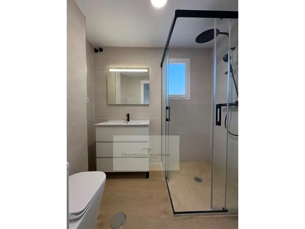 Flat for rent in Avenida Andalucia (Caleta Velez), Caleta de Vélez