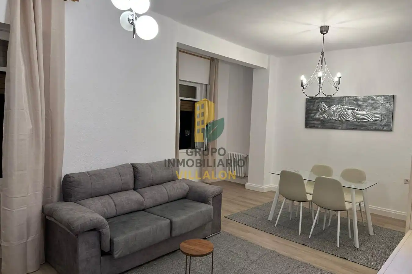 Wohnzimmer von Wohnung zum Verkauf in León Capital  mit Heizung, Parkett und Möbliert